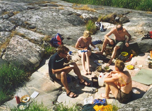 midsommar5.jpg (76606 bytes)